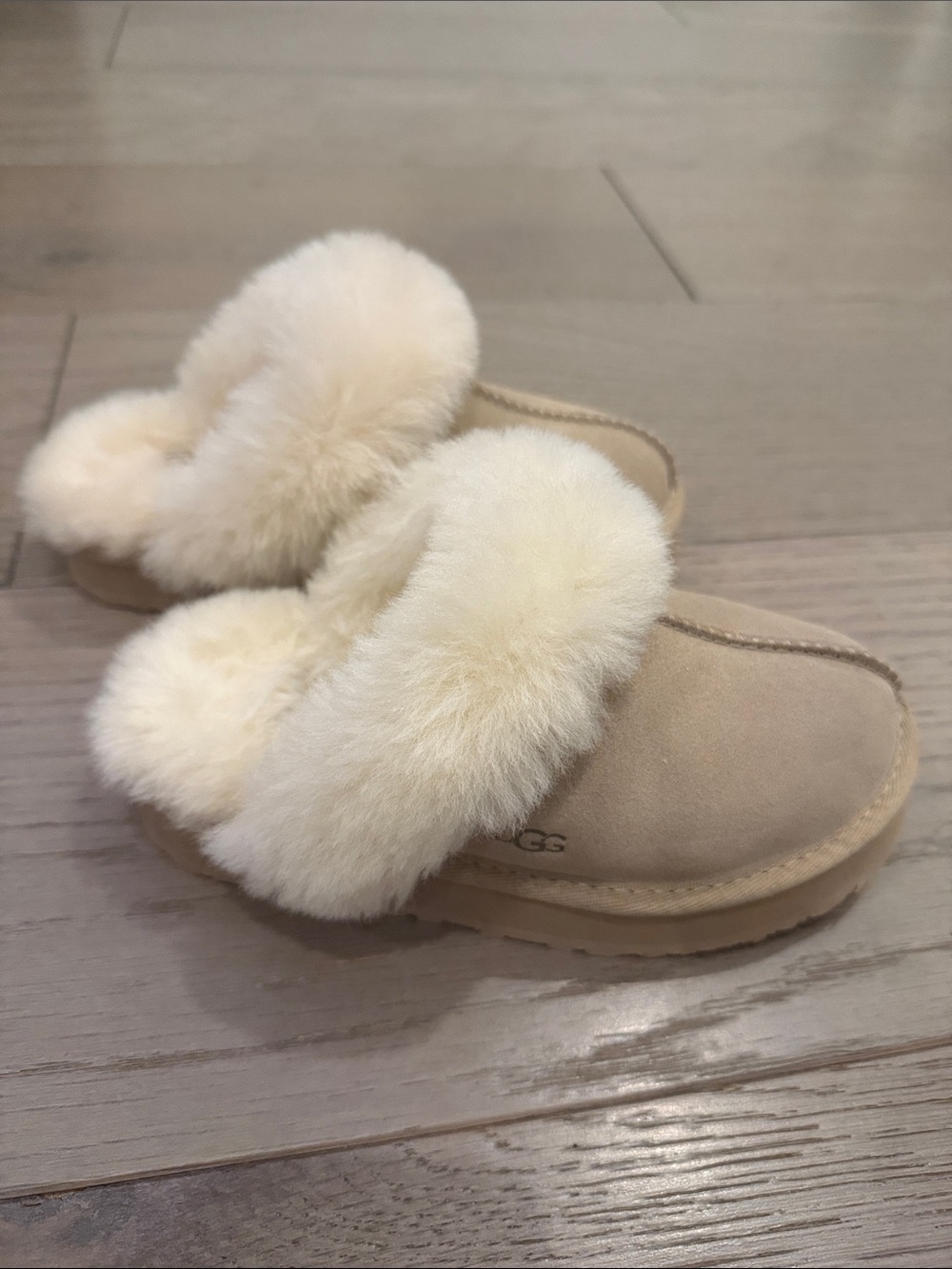 UGG Kids Shearling Slippers - Cream/Tan